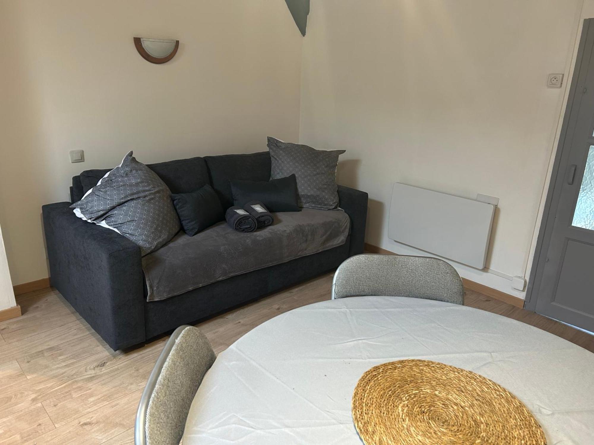 Au Bouquet Troyen - Wifi - Calme Et Tranquillite Apartment Troyes Luaran gambar