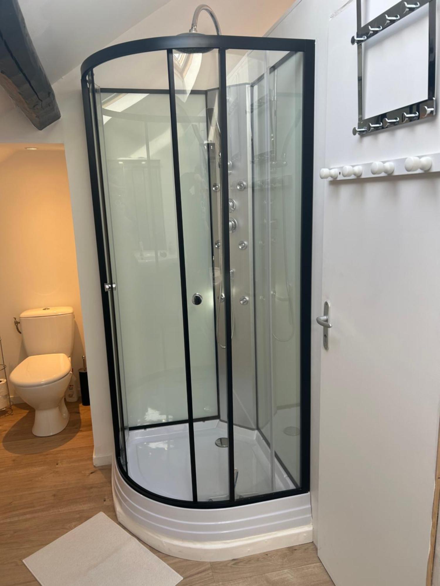 Au Bouquet Troyen - Wifi - Calme Et Tranquillite Apartment Troyes Luaran gambar