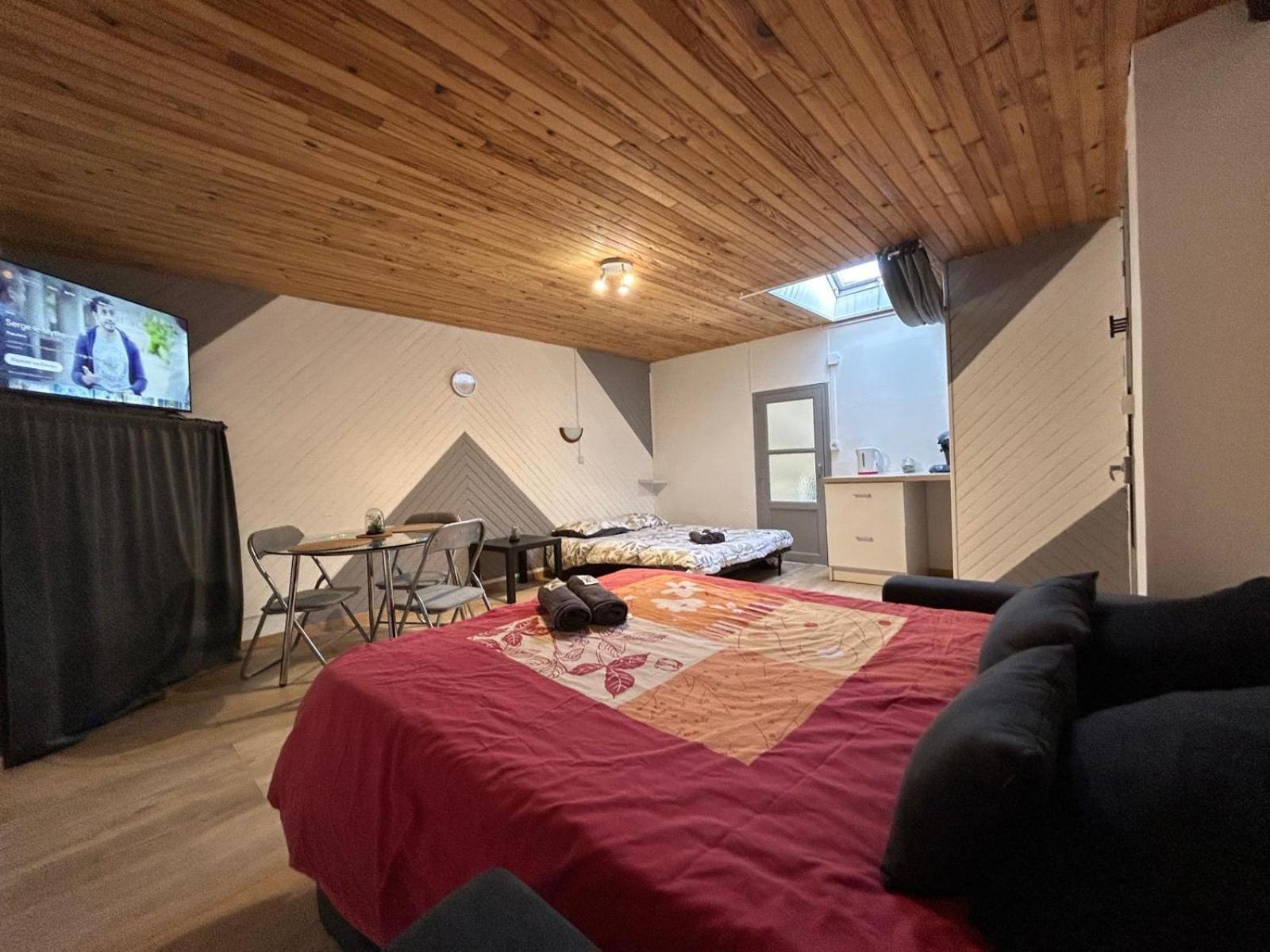 Au Bouquet Troyen - Wifi - Calme Et Tranquillite Apartment Troyes Luaran gambar